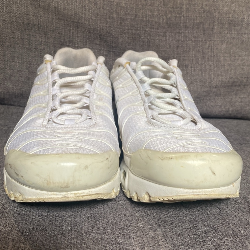 Nike Air Max Plus Sneakers in White - Picture 2 of 7